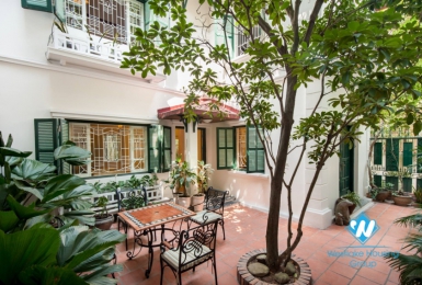 Green and airy house for rent in Hai Ba Trung district, Ha Noi